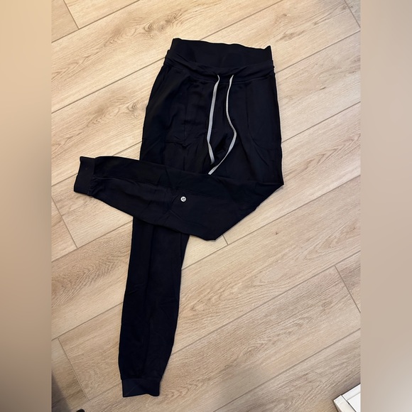 Lululemon throwback base runner high rise jogger - Picture 1 of 2